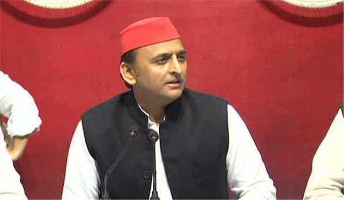 अखिलेश का उन्नाव में पीड़ित परिवार को मदद का भरोसा