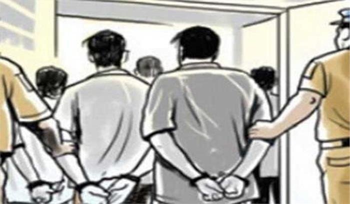 उप्र : चोरी 6 दोपहिया वाहन पकड़े, 4 गिरफ्तार