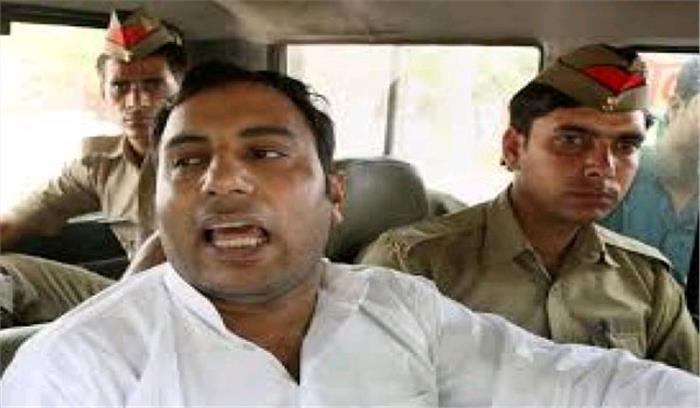 उप्र : ताजमहल को लेकर विवादित पोस्ट किया, 2 गिरफ्तार