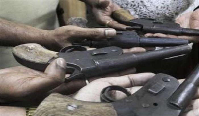 उप्र : अवैध तमंचा फैक्ट्री का भंडाफोड़, 4 गिरफ्तार 