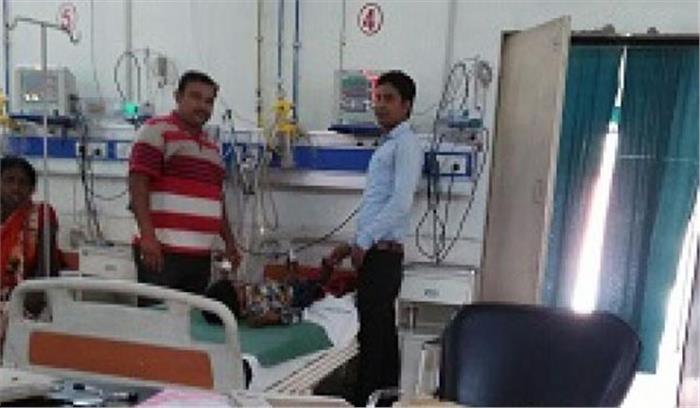 उप्र : कुशीनगर में इंसेफेलाइटिस के मरीजों की संख्या बढ़ी उप्र : कुशीनगर में इंसेफेलाइटिस के मरीजों की संख्या बढ़ी