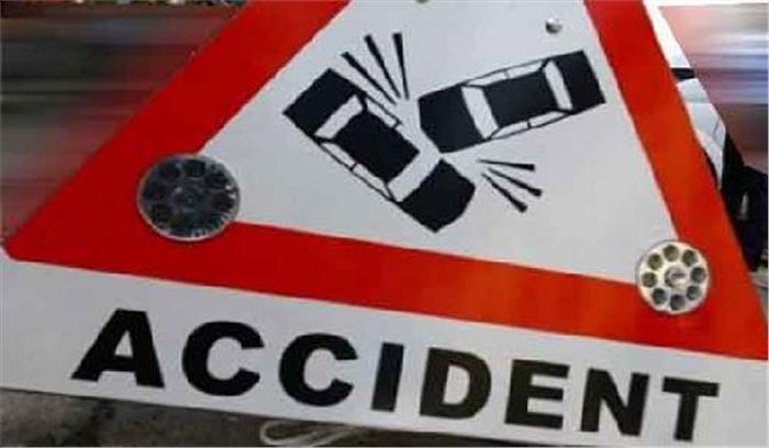 उप्र : ट्रक और टेंपो की टक्कर में 2 की मौत 