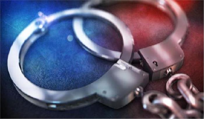 देवरिया: 8 जुआरियों को किया गिरफ्तार