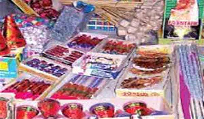 उप्र: आतिशबाजी कारखाने में विस्फोट से चार लोगों की मौत