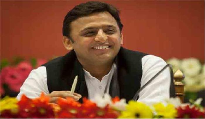 अखिलेश यादव का 45वां जन्मदिन मनाया गया