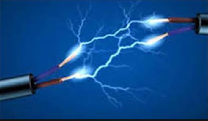 बुजुर्ग महिला की करंट लगने से मौत