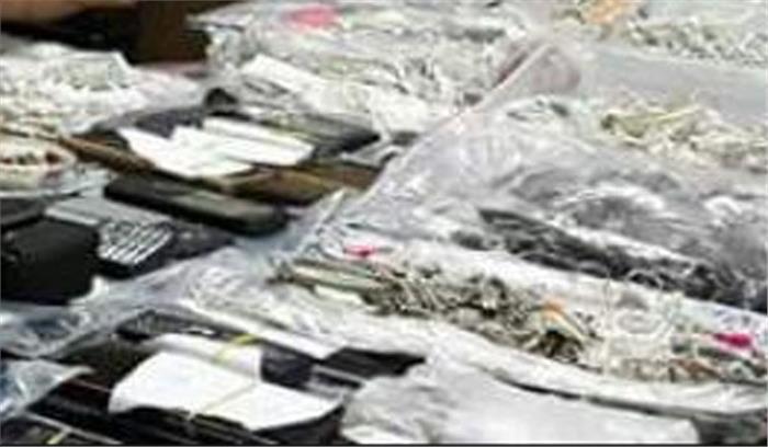 आगरा: बदमाश चांदी और नगदी लूटकर फरार