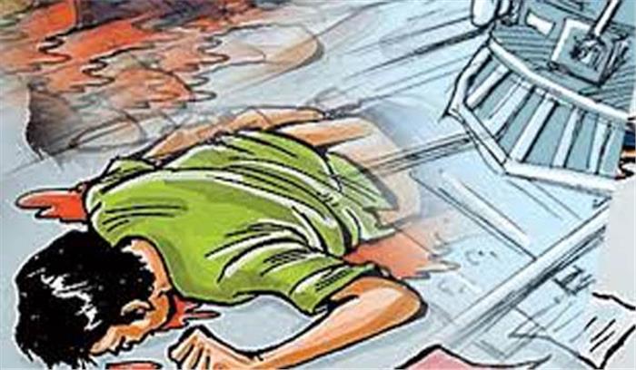 फर्रूखाबाद में ट्रेन की चपेट में आने से युवक की मौत