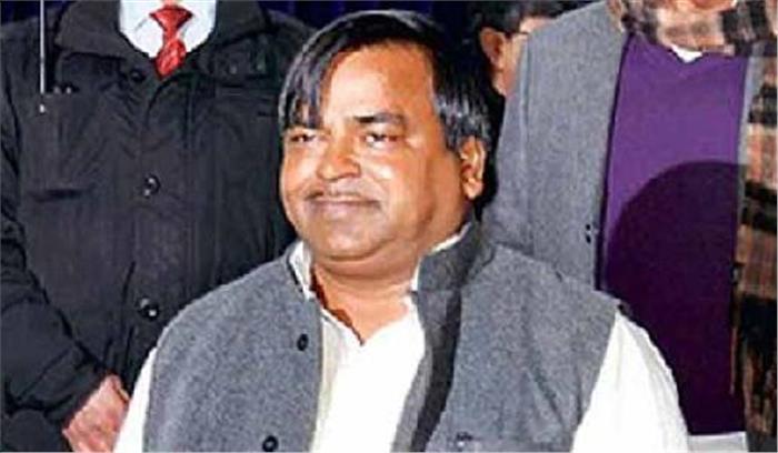 गायत्री प्रजापति की अवैध निर्माणधीन इमारत ध्वस्त