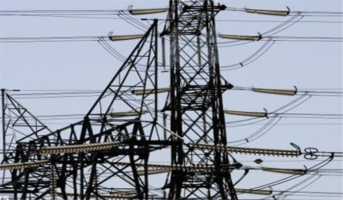 उप्र: हाईटेंशन बिजली का तार बस पर गिरने से दो की मौत उप्र: हाईटेंशन बिजली का तार बस पर गिरने से दो की मौत