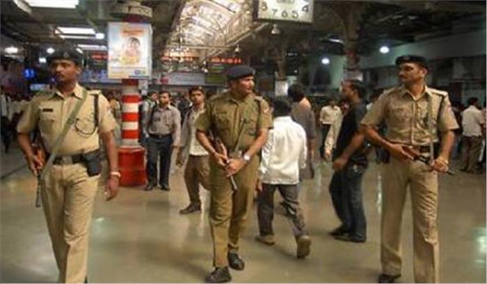 बरेली में जीआरपी ने फर्जी दरोगा को दबोचा