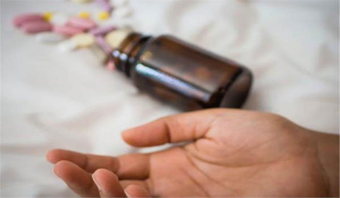 तुलसीपुर क्षेत्र में युवक ने जहर खाकर की आत्महत्या तुलसीपुर क्षेत्र में युवक ने जहर खाकर की आत्महत्या