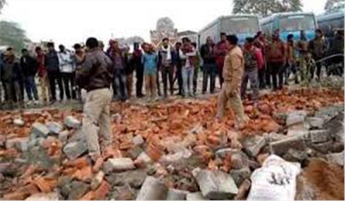 उप्र के झांसी में दीवार गिरने से 5 लोगों की मौत, 7 घायल