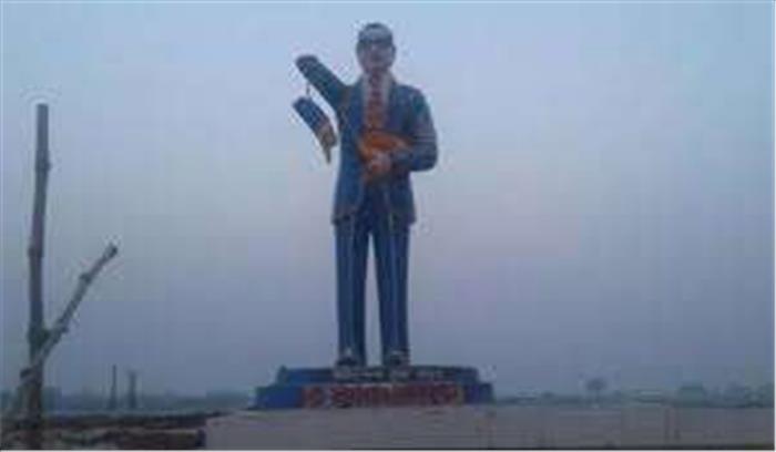 सीतापुर में आंबेडकर की प्रतिमा को खंडित किया