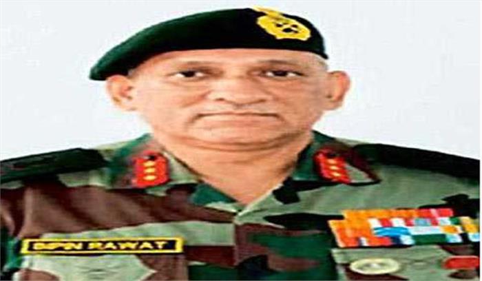 बिपिन रावत ने काशी विश्वनाथ मंदिर में दर्शन किये