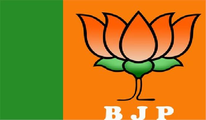 बीजेपी विधायक ने कोतवाल को हटाये जाने के खिलाफ दिया धरना