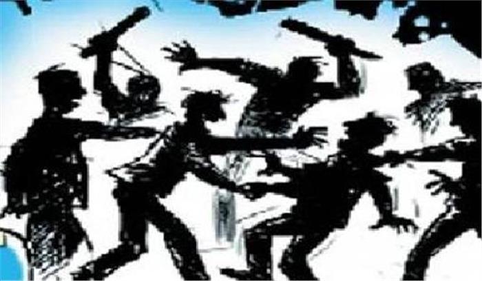 यूपी में सांप्रदायिक हिंसा में 1 की मौत 