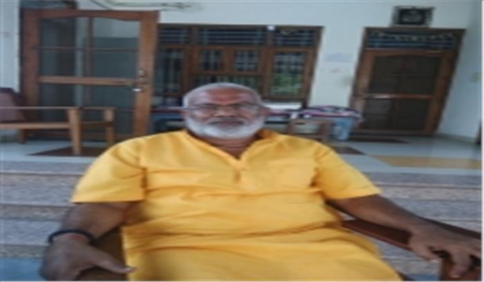 प्रियंका कांग्रेस शासित राज्य देंखे और अखिलेश सैफई : स्वतंत्र देव  