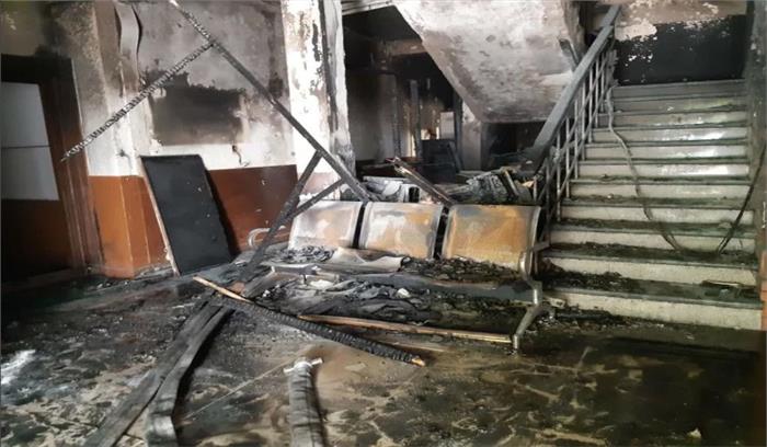 मथुरा दूरदर्शन केंद्र में लगी आग,लाखों रुपए का नुकसान,कोई हताहत नहीं