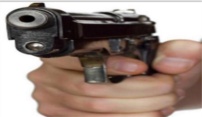 आगरा: पुरानी रंजिश को लेकर खेत पर सो रहे किसान को पड़ोसी ने मारी गोली