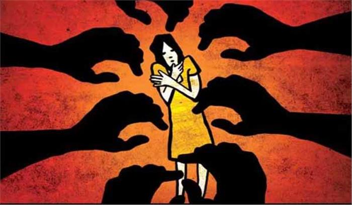 भाई के सामने बदमाशों ने बहन से किया गैंगरेप