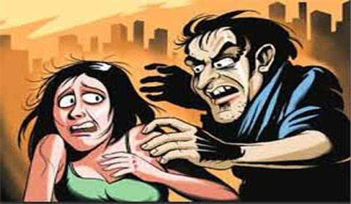 गोरखपुर : बेटी की हत्या करने वाला हैवान पिता पुलिस के चंगुल में गोरखपुर : बेटी की हत्या करने वाला हैवान पिता पुलिस के चंगुल में