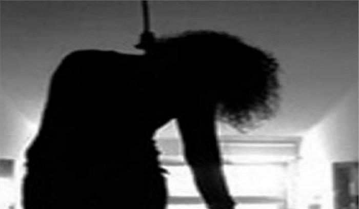 नोएडा में बीटेक के छात्र ने कमरे में लगाई फांसी