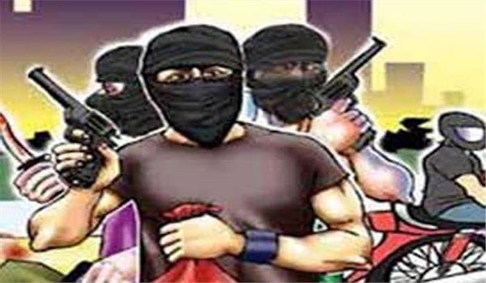 अम्बेडकरनगर में आईसीआईसीआई बैंक में 38 लाख 35 हजार की लूट