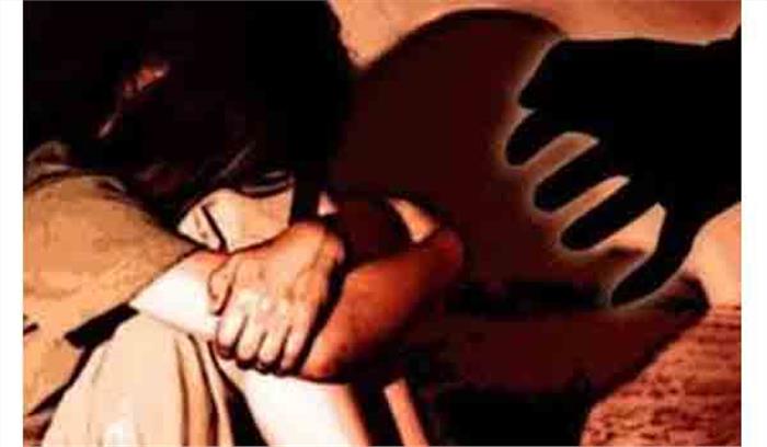 लखनऊ : पिता के हवस की शिकार युवती ने बचाया बहन को