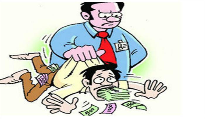 कौशांबी में लिपिक घूस लेते गिरफ्तार