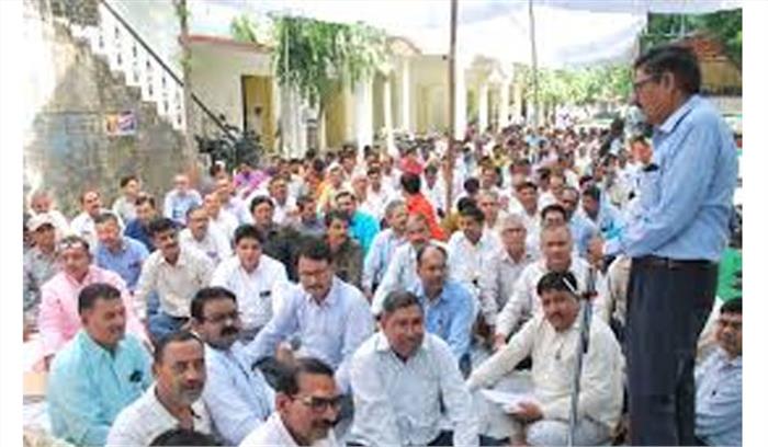 लेखपालों के आन्दोलन को समाप्त करने के लिये सरकार को करनी चाहिये सकारात्मक पहल: चौधरी