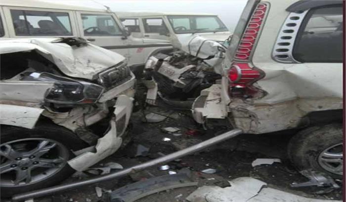 कोहरे के कारण आगरा-लखनऊ एक्सप्रेस-वे पर 8 वाहन टकराए