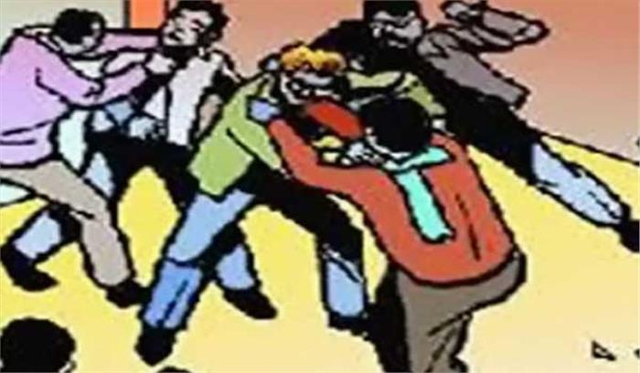 आगरा:  पर्यटकों के साथ मारपीट के मामले में 4 के खिलाफ मामला दर्ज