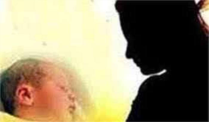 नाबालिग दुष्कर्म पीड़िता ने दिया बच्चे को जन्म, 2 युवकों के खिलाफ प्राथमिकी दर्ज नाबालिग दुष्कर्म पीड़िता ने दिया बच्चे को जन्म, 2 युवकों के खिलाफ प्राथमिकी दर्ज