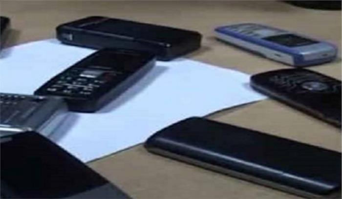 कारागार में छापेमारी, आठ मोबाइल बरामद