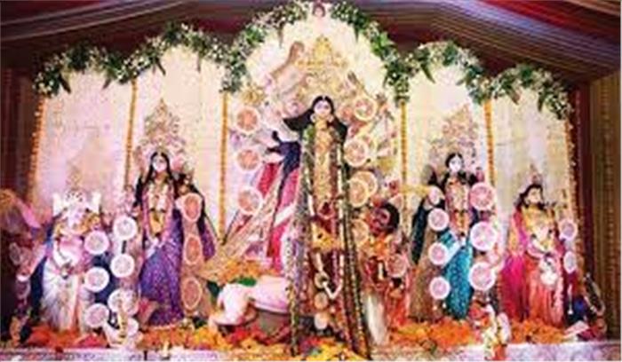 उत्तर प्रदेश के फर्रूखाबाद में कोरोना गाइडलाइन का पालन कर हुई नवरात्रि पूजा