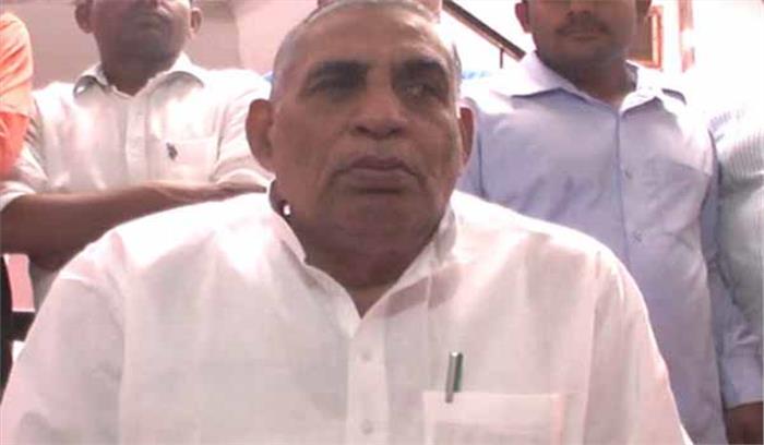 यूपी: पारस नाथ यादव समेत पूरे परिवार का नाम मतदाता सूची से गायब