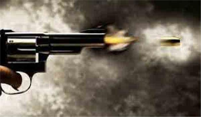 प्रतापगढ़ में पूर्व सैन्य अधिकारी को मारी गोली