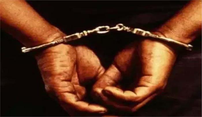 प्रगयाराज पुलिस ने तीन इनामी बदमाशों को किया गिरफ्तार प्रगयाराज पुलिस ने तीन इनामी बदमाशों को किया गिरफ्तार