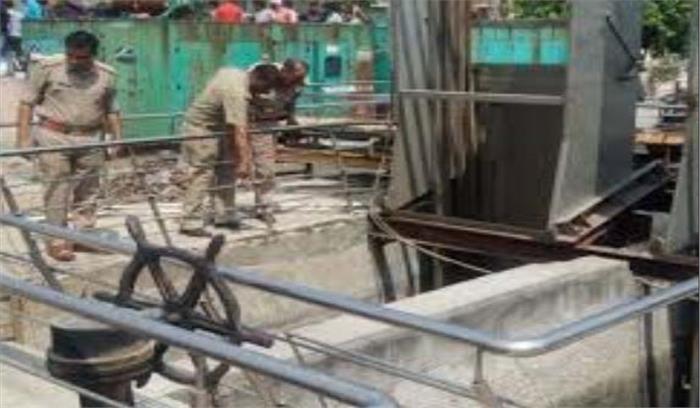 लोनी के एसटीपी प्लांट में जहरीली गैस से तीन लोगों की मौत