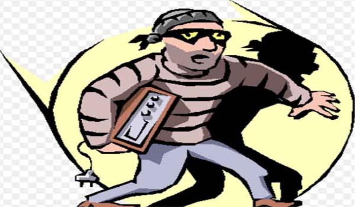 प्रतापगढ में बदमाशों ने की फर्नीचर व्यवसाई से डेढ़ लाख की लूट