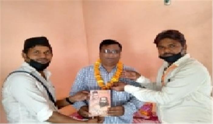 उप्र : आरएसएस ने पत्रकारों को सम्मानित किया