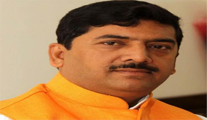 2019 के लोकसभा चुनाव में हार के डर से सपा आरोप लगा रही: त्रिपाठी