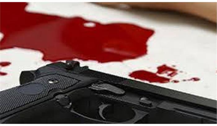 नवदम्पत्ति को गोली मारी,पत्नी की मृत्यु