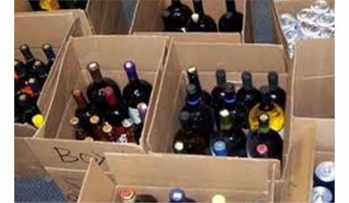 उत्तर प्रदेश के शामली में 25 लाख की शराब बरामद, दो तस्कर गिरफ्तार