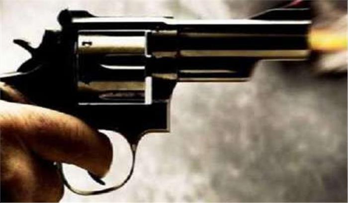 इटावा में बदमाशों की गोली मारने से छात्र  घायल