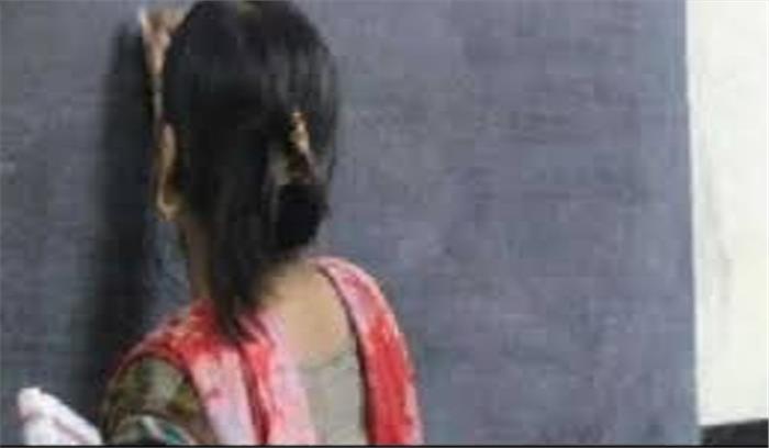 अनामिका शुक्ला की तर्ज पर एटा में भी मिली फर्जी शिक्षिका