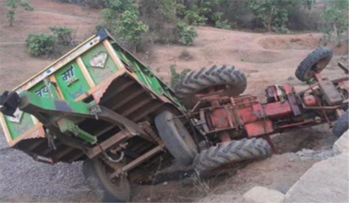 बाराबंकी: ट्रैक्टर-ट्राली पलटने से कई कांवड़िये चोटिल