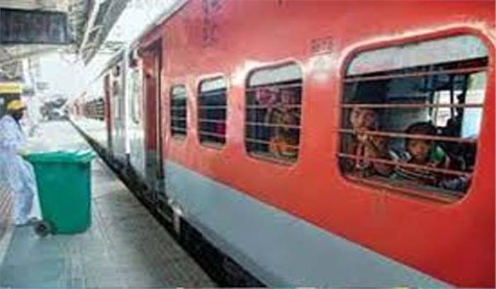 शामली में पैसेंजर ट्रेन का इंजन पटरी से उतरा