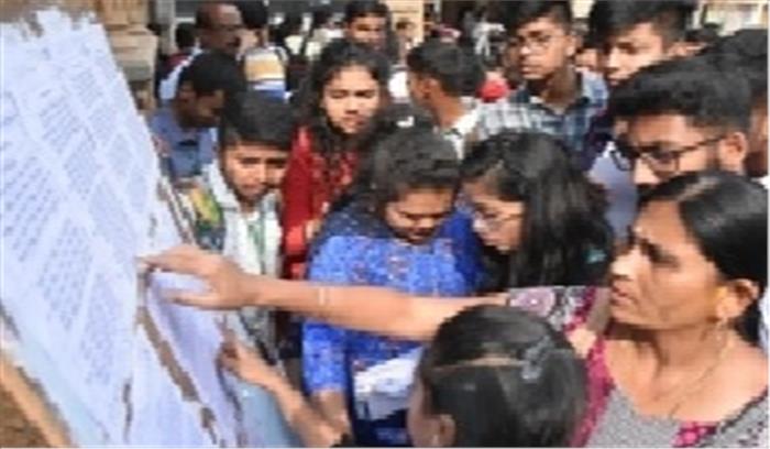 उप्र सरकार ने बोर्ड परीक्षाओं से पहले हेल्पलाइन नंबर शुरू किया